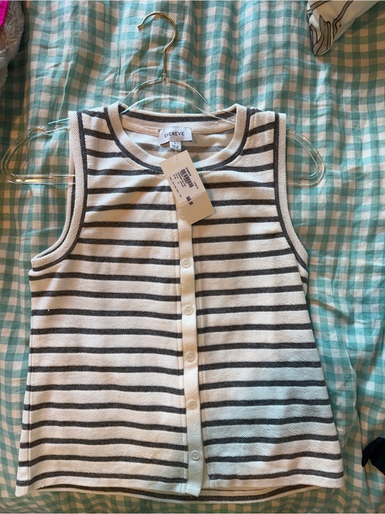 Evereve Tops - Evereve Cream & Black Striped Sleeveless Button-Front Top